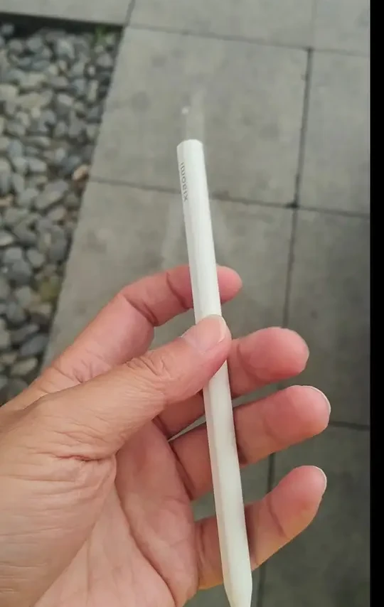 小米焦点触控笔电容笔维修更换电池。