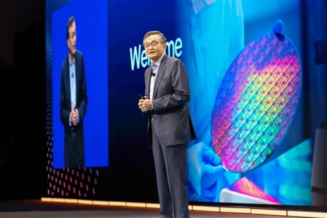 Intel代工迎来契机!14A制程拿下NVIDIA、AMD订单