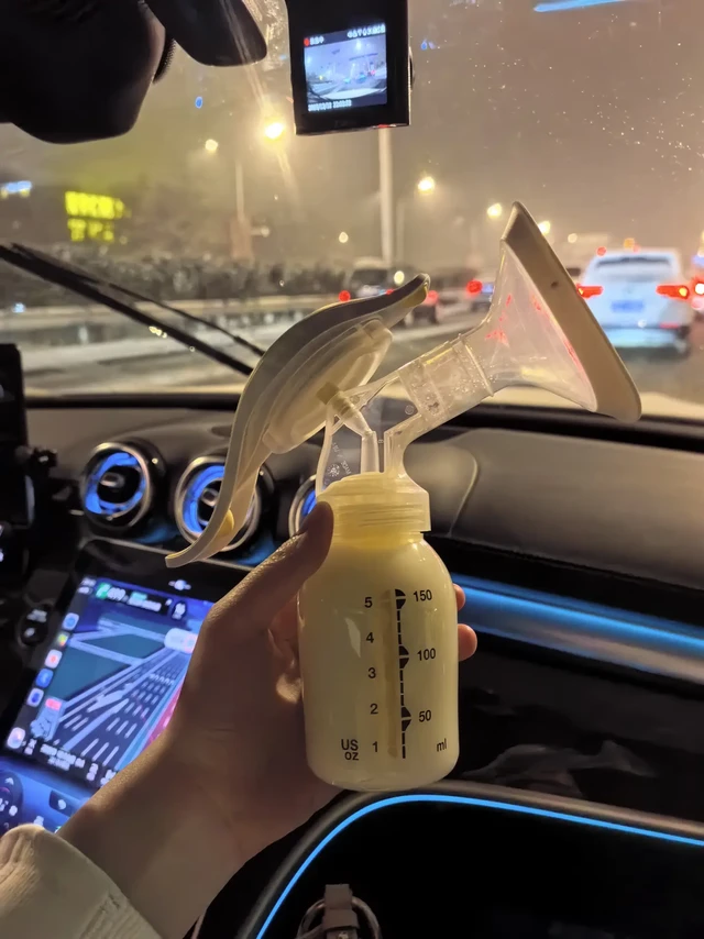 手动吸奶器 牛！