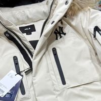 这件MLB扬基队羽绒服，承包我整个秋冬的温暖与体面