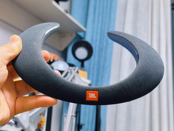 小黄鱼上涌现大量低价JBL挂脖音响，难道是要出新款了么？