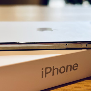 开箱减产百万的iPhone Air,拿在手里那一刻我理解了“Air”的含义