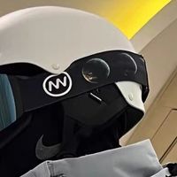 AWKA单板滑雪服：专业防护与潮流设计的冰雪伴侣