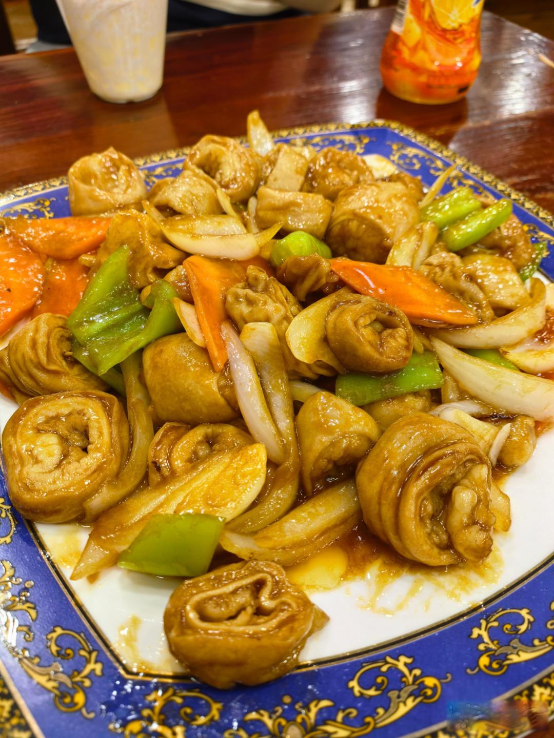 量大到惊人，味浓到上头，东北菜的饭张力你扛得住吗？