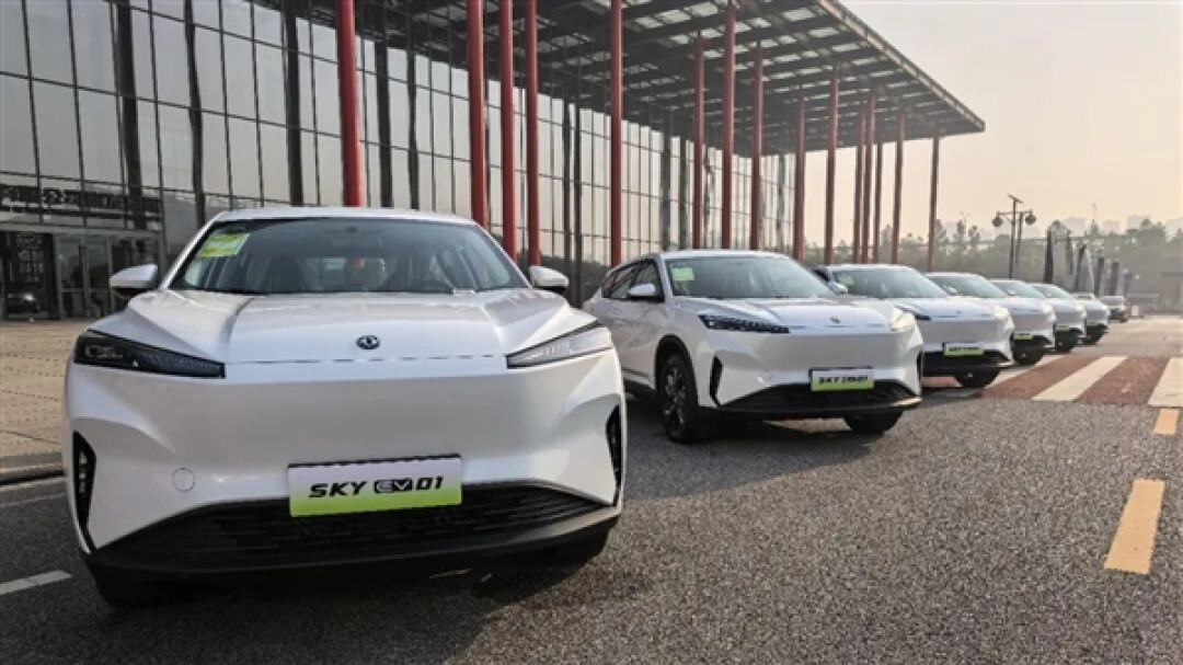 打破GPS严重依赖!全球首款独立北斗量产车风神SKY EV01交付
