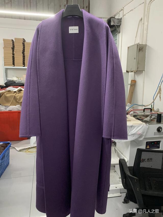 自己买面料缝制的“大衣”，这跟商场里卖的有区别吗？