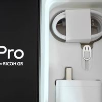 双旦入手真我GT8 Pro：一机满足游戏与街拍的惊喜体验