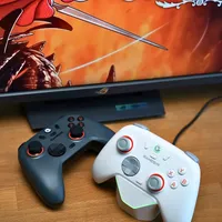 百元手柄 vs 旗舰手柄？我们汇总了127位玩家的真实体验，结论在这