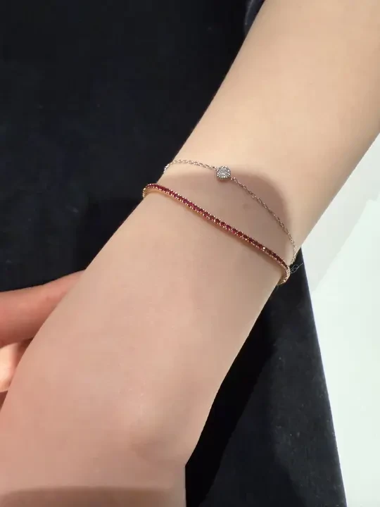 把鸽血红做成小红绳，真的太会了❤️