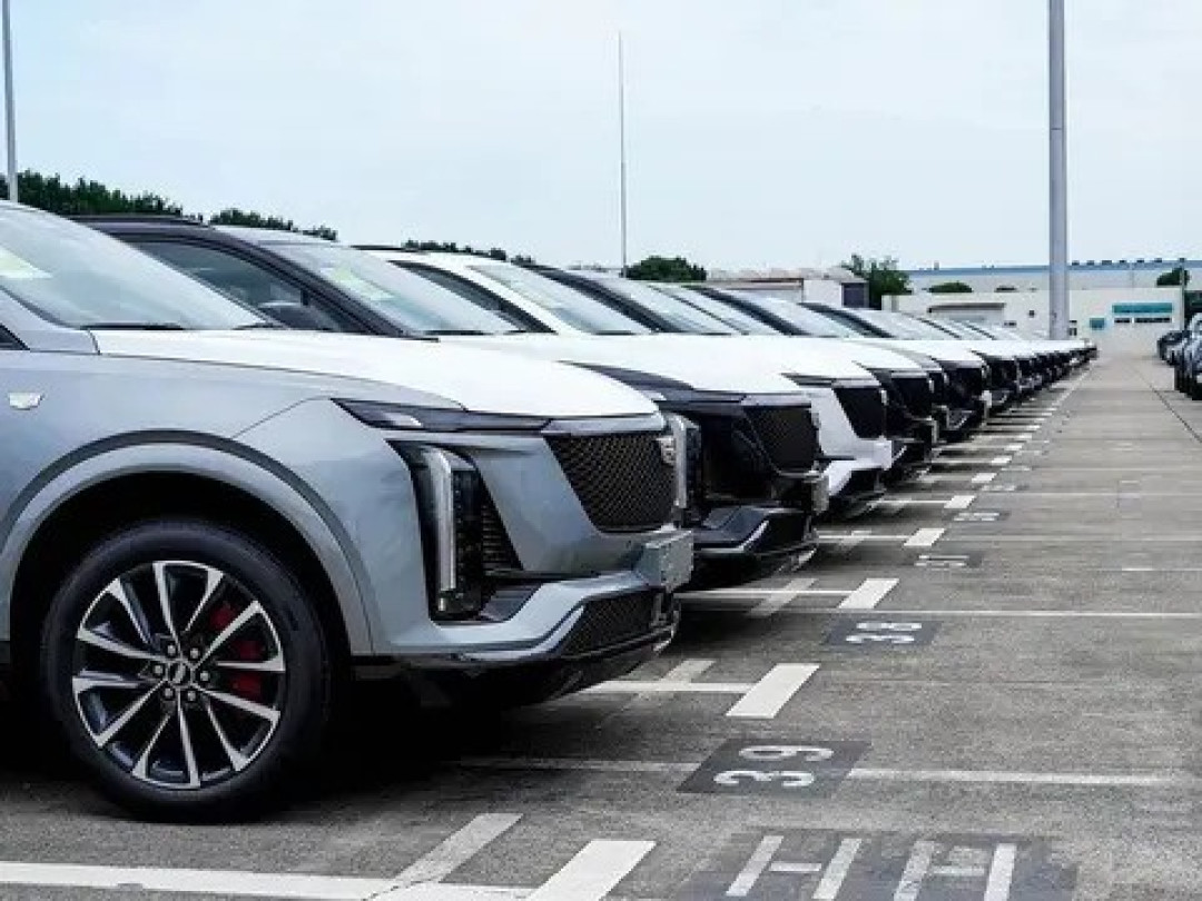凯迪拉克XT5降价14.5万热销:性价比突围中型豪华SUV市场