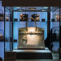 手表柜台姐坦白局：看到顾客这3个动作，就知道他在网上做过功课