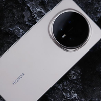 当标准版不再妥协：荣耀Magic8深度体验——旗舰机的「超纲」答卷