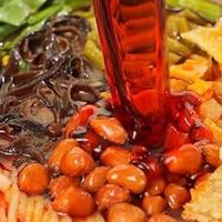 冬日的“暖”粉，螺蛳粉配菜丰富，汤底浓郁