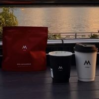 北外滩200米“双M对决”：两家网红咖啡店凭啥圈粉无数？