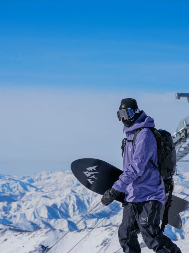 冬天回来啦！这件紫色冲锋衣承包我的雪场颜值