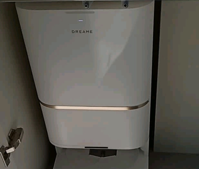 扫地机器人