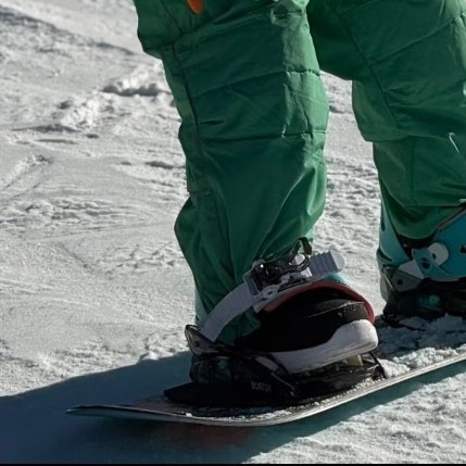 内脚主动靠拢与持续翻刃