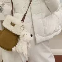 UR毛毛包：冬日温暖好礼