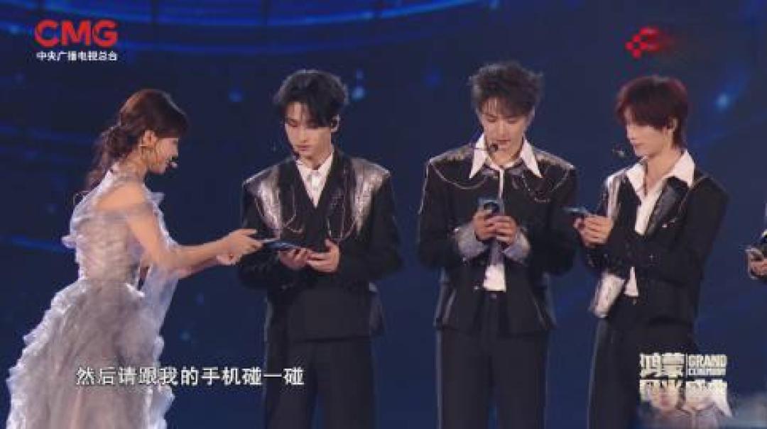 央视鸿蒙盛典节目单：不止群星闪耀，更是中国科技的汇报演出