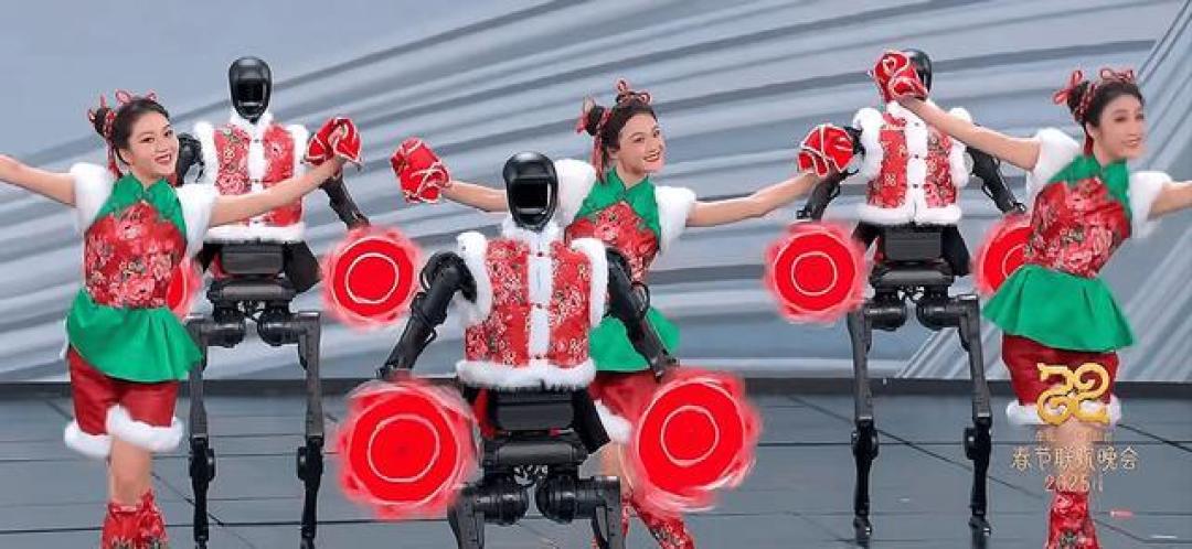 还记得年初转手绢的机器人吗?它们现在都能后空翻伴舞了
