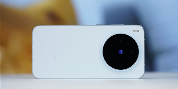 vivo X300系列两个月销量破百万：Pro版更火