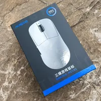 轻量化与高性能能兼得吗？电竞鼠标用户观点大PK