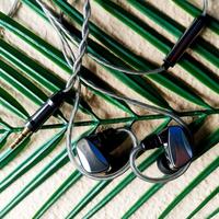 百元电竞耳机能实现专业级听声辨位吗？1000+用户真实观点大PK