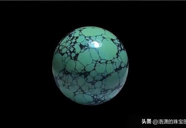 关于绿松石的八大冷知识：它比珍珠还娇气，史上最早被仿制的宝石