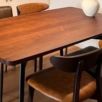 黑胡桃木餐桌：承载三餐四季温暖