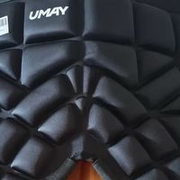 滑雪护臀：防护与灵活性平衡