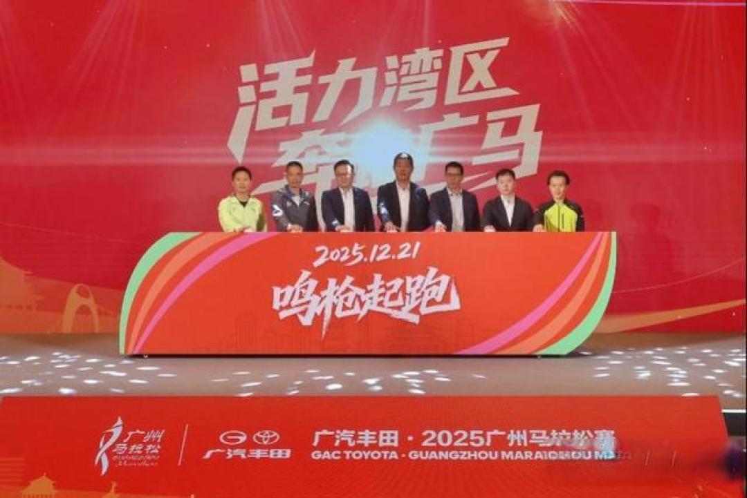 破纪录，战高温！2.6万跑者燃情广马，中国军团表现抢眼