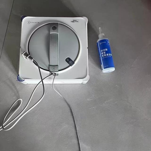 高层党狂喜！科沃斯W2S擦窗机器人，让玻璃干净到“隐形”✨