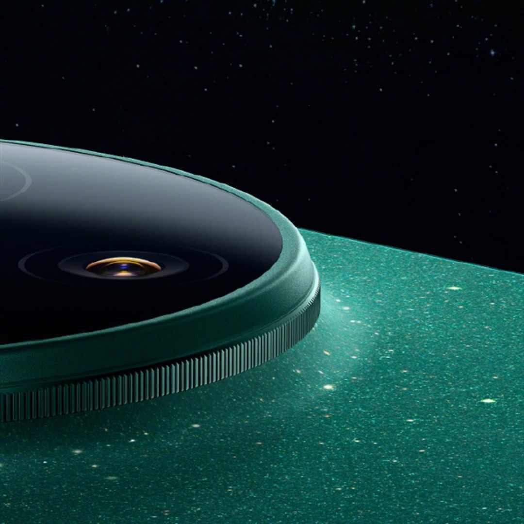 小米最惊艳、最薄的Ultra!小米17 Ultra星空绿外观细节公布:超大R角2D直屏