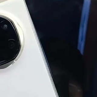 省下3000元买华为Mate X6值不值？实测对比X7，华为新机炸场！