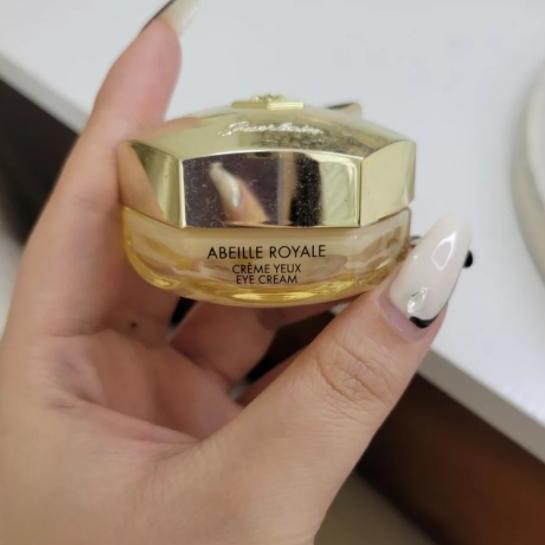 眼霜哪个牌子比较好？解读十大热门眼霜成分配置，淡纹好用的国货