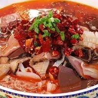 雪季美食，川渝风味毛血旺的麻辣鲜香