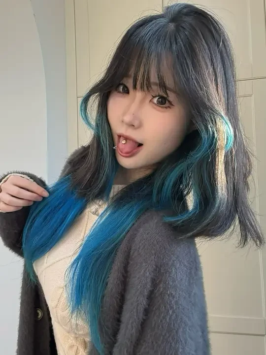蓝发顺顺的，生活也顺顺的>v<