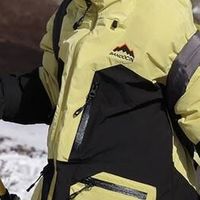 半度闲滑雪羽绒服：孩子冬日暖阳里的时尚保暖神器