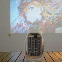 800块的平民跑车，还是哈曼联名，哈趣Q1Pro百元智能投影仪新选项