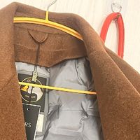 冬季旅行不冻人，羊毛大衣经典与温暖的结合