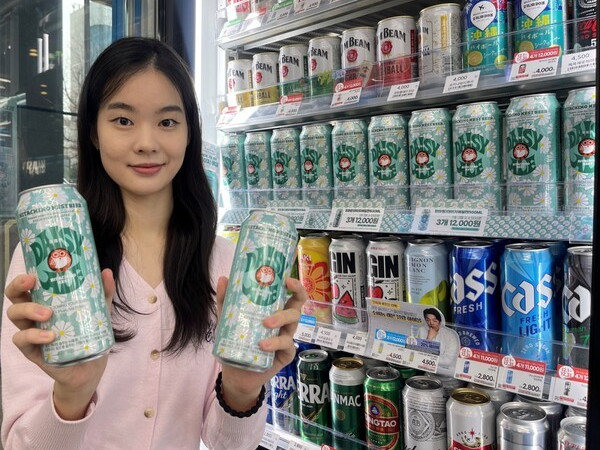 权志龙💘 #权志龙# 251222 【新闻报道】【"G-DRAGON效应"... GS25 'Daisy Ale'啤酒，登上啤酒销售额第2位】由G-DRAGON担任品牌代言人的Ale啤酒正在搅动便利店