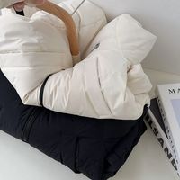 面包服过时了吗？今冬羽绒服潮流之争，1000+用户观点大碰撞