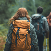 始祖鸟平替真能打吗？专业玩家和性价比党观点大碰撞