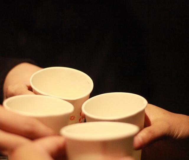 白酒里有沉淀物，还能喝吗？