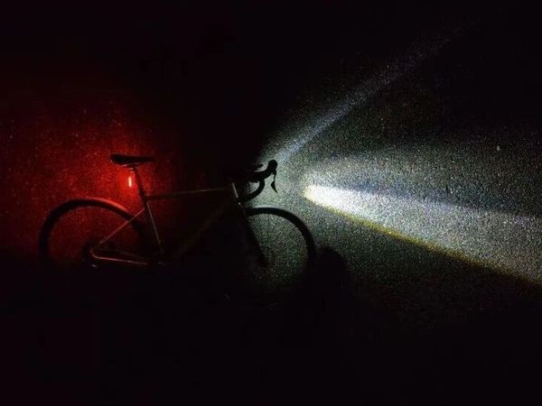 你的车灯该升级了？对照这五个信号，快速自检一下吧！