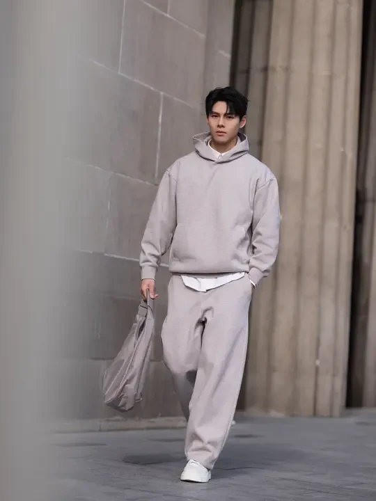 谁穿谁酷的阔感卫衣