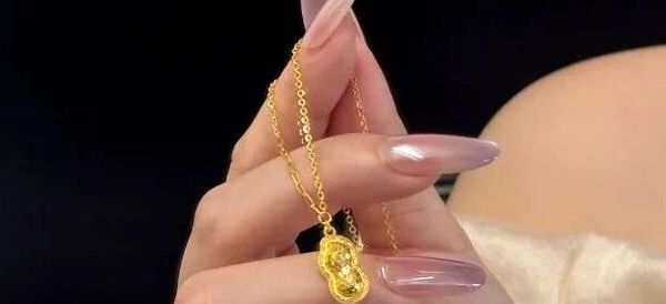 这条花生项链，我戴了一周想说的