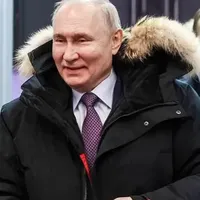 普 京的恋情热度，可能还比不上他这件“派克服”让人暖得上头！