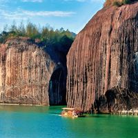 郴州温泉是“真正治愈”还是“短暂逃离”？1000+用户观点大PK