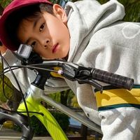 抓到了🔥“小图南”私下骑车太帅啦❗